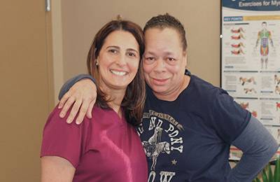 Chiropractic Owings Mills MD Robin Steinberg Kersh Physical Therapist with Patient